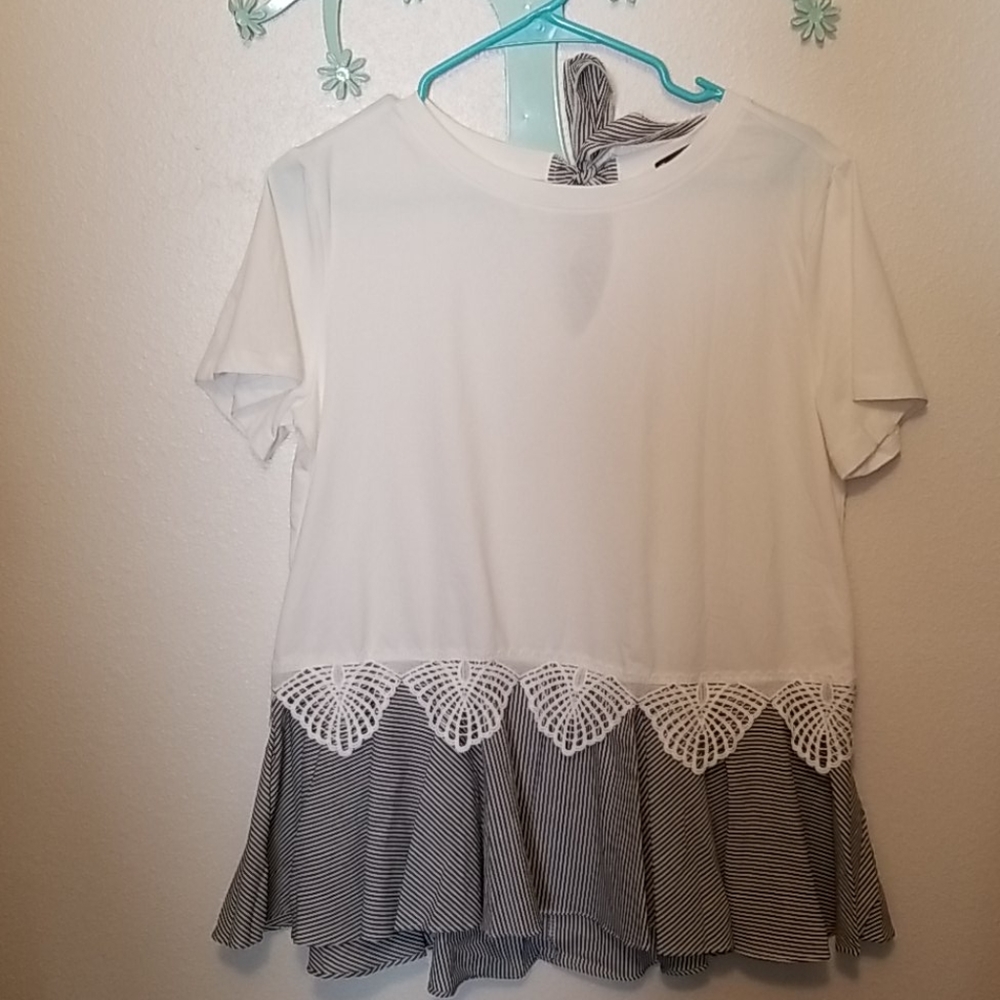 ‼NWOT top with tie back